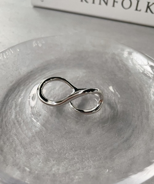 iso（イソ）の「ツイストボリュームフィンガーリング（リング・レディース・ゴールド/シルバー・FREE）」の6枚目の写真