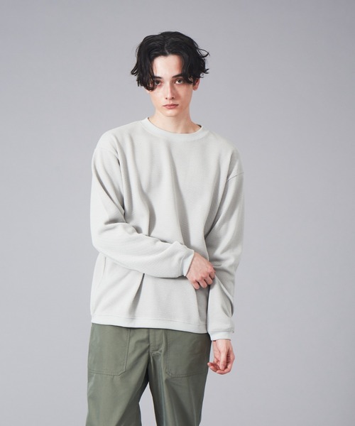 MYSELF ABAHOUSE(マイセルフアバハウス)の「ルーズシルエット ローゲージ 鹿の子 ロングスリーブシャツ(Tシャツ/カットソー・メンズ・アイボリー/サックスブルー/ピンクベージュ・46/48)」の2枚目の写真