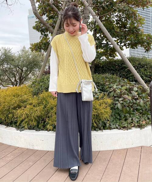 Cutie Blonde（キューティーブロンド）の「◆【S-L/2点セット】ケーブル編みベスト+Tシャツ（その他トップス・レディース・ナチュラル/レモンイエロー/ブラック・01/03/02）」の10枚目の写真