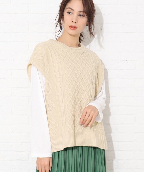 Cutie Blonde（キューティーブロンド）の「◆【S-L/2点セット】ケーブル編みベスト+Tシャツ（その他トップス・レディース・ナチュラル/レモンイエロー/ブラック・01/03/02）」の8枚目の写真