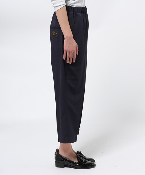 Kastane（カスタネ）の「【Kastane】はんぱ丈イージーテーパードパンツ（その他パンツ・レディース・ネイビー/その他18/ベージュ/グレー・FREE）」の15枚目の写真