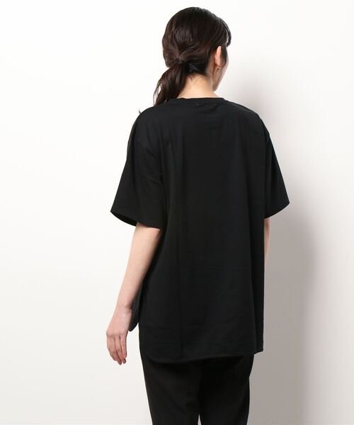 prose verse（プロズヴェール）の「箔プリントオーバーサイズTシャツ（Tシャツ/カットソー・レディース・オフホワイト/ブラック/グレイッシュベージュ/チャコールグレー・MEDIUM）」の6枚目の写真