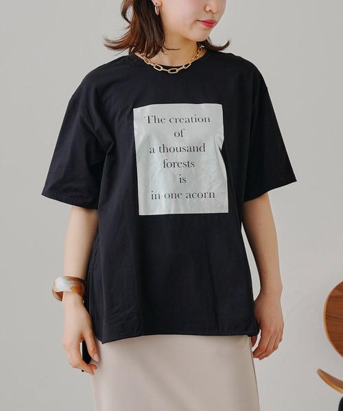 prose verse（プロズヴェール）の「箔プリントオーバーサイズTシャツ（Tシャツ/カットソー・レディース・オフホワイト/ブラック/グレイッシュベージュ/チャコールグレー・MEDIUM）」の3枚目の写真