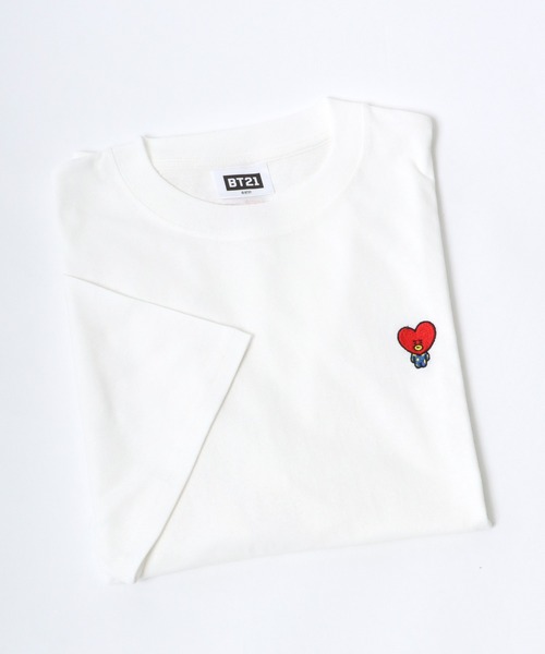 BT21(ビーティーイシビル)の「BT21 キャラクター胸ワンポイント刺繍ビッグシルエットTシャツ(ユニセックスサイズ)(Tシャツ/カットソー・レディース・ホワイト系1/ホワイト系2/ホワイト系3/ホワイト系4/ホワイト系5/ホワイト系6/ホワイト系7・M/L)」の4枚目の写真