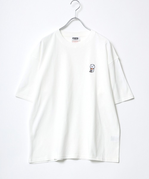BT21(ビーティーイシビル)の「BT21 キャラクター胸ワンポイント刺繍ビッグシルエットTシャツ(ユニセックスサイズ)(Tシャツ/カットソー・レディース・ホワイト系1/ホワイト系2/ホワイト系3/ホワイト系4/ホワイト系5/ホワイト系6/ホワイト系7・M/L)」の15枚目の写真