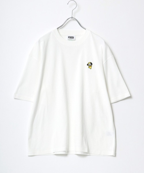 BT21(ビーティーイシビル)の「BT21 キャラクター胸ワンポイント刺繍ビッグシルエットTシャツ(ユニセックスサイズ)(Tシャツ/カットソー・レディース・ホワイト系1/ホワイト系2/ホワイト系3/ホワイト系4/ホワイト系5/ホワイト系6/ホワイト系7・M/L)」の19枚目の写真