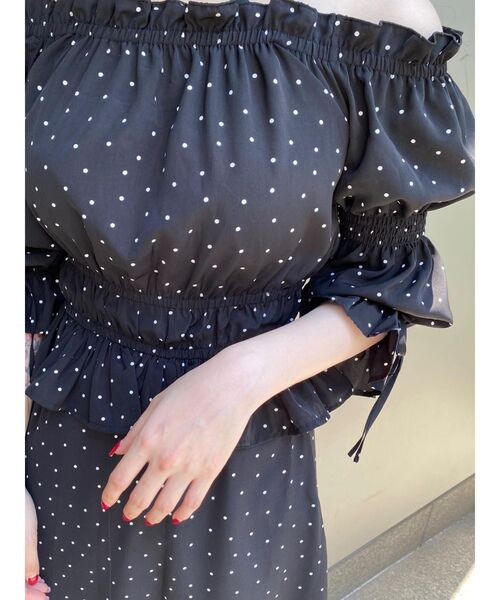 EATME（イートミー）の「マムルークスリーブオフショルTOP（セットアップ可能）（シャツ/ブラウス・レディース・ブラック/ピンク/その他1・FREE）」の12枚目の写真