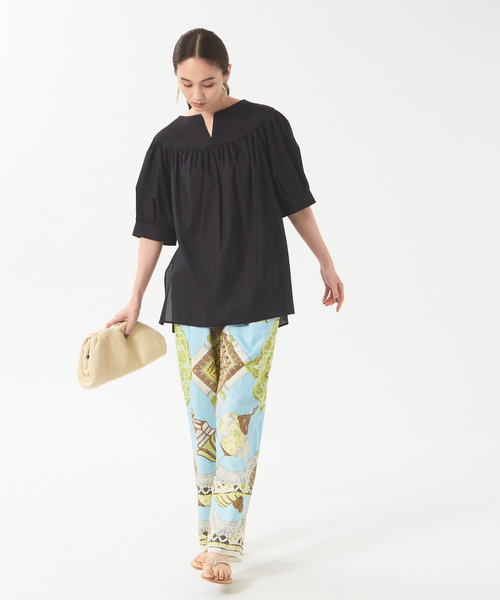 qualite（カリテ）の「ローンギャザーパフブラウス（シャツ/ブラウス・レディース・オフホワイト/ライトブルー/ネイビー・フリー）」の7枚目の写真