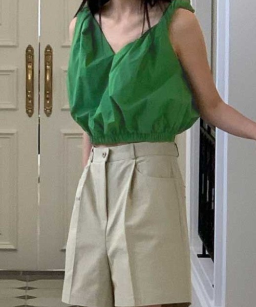 MANGROVE（マングローブ）の「トーションショルダートップス（タンクトップ・レディース・ブルー/グリーン/アイボリー/ブラウン/ホワイト/ブラック/ライトグリーン・FREE）」の6枚目の写真