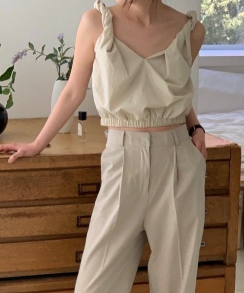 MANGROVE（マングローブ）の「トーションショルダートップス（タンクトップ・レディース・ブルー/グリーン/アイボリー/ブラウン/ホワイト/ブラック/ライトグリーン・FREE）」の19枚目の写真