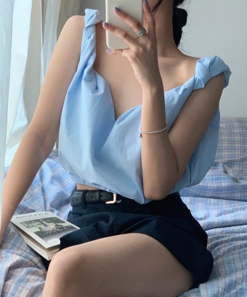 MANGROVE（マングローブ）の「トーションショルダートップス（タンクトップ・レディース・ブルー/グリーン/アイボリー/ブラウン/ホワイト/ブラック/ライトグリーン・FREE）」の12枚目の写真