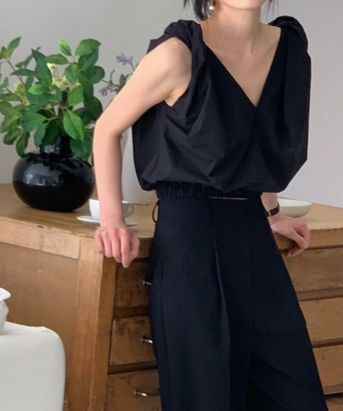 MANGROVE（マングローブ）の「トーションショルダートップス（タンクトップ・レディース・ブルー/グリーン/アイボリー/ブラウン/ホワイト/ブラック/ライトグリーン・FREE）」の22枚目の写真