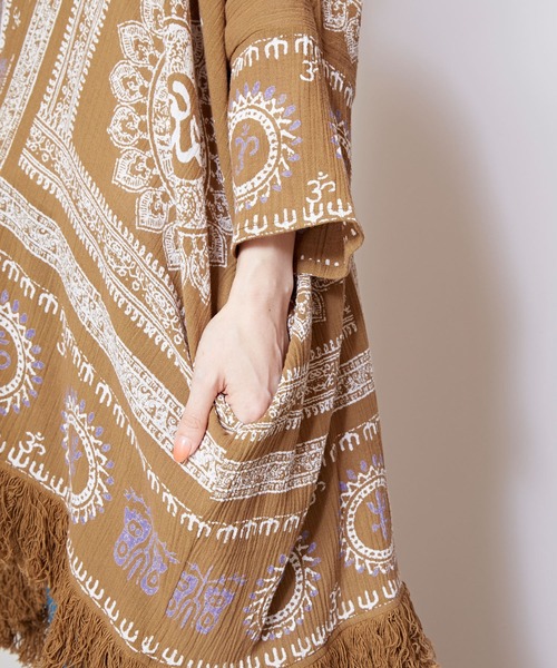 チャイハネ(チャイハネ)の「【チャイハネ】グルティラフリンジカーディガン(カーディガン/ボレロ・レディース・パープル/ネイビー/グレー/オフホワイト/ブラウン/ブラック×ホワイト/ホワイト系その他/カーキ/ブルー・FREE)」の20枚目の写真