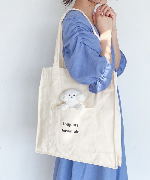 AS KNOW AS plus(アズノゥアズプラス)の「♪もっと一緒にトートバッグ(トートバッグ・レディース・ホワイト系その他/ホワイト系その他2/グレー系その他/ブラウン系その他/ベージュ系その他/ブルー系その他/ブルー系その他2/ピンク系その他/ホワイト系その他3/ホワイト×ブラック/ブラウン系その他2/ブラウン系その他3/その他/ホワイト系その他4/ホワイト系その他5/ホワイト系その他6/ブラック系その他・FREE)」の4枚目の写真