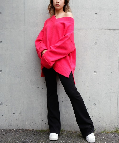 SPIRALGIRL（スパイラルガール）の「バックロゴオーバーニット（ニット/セーター・レディース・ベージュ/レッド/イエロー/グリーン・FREE）」の17枚目の写真