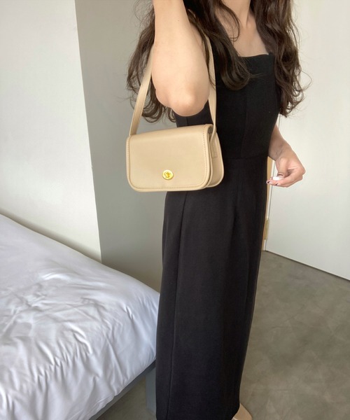 LAUIR（ラウアー）の「フラップミニスクエアショルダーバッグ（ショルダーバッグ・レディース・ブラック/クリーム・FREE）」の9枚目の写真