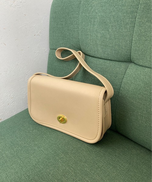 LAUIR（ラウアー）の「フラップミニスクエアショルダーバッグ（ショルダーバッグ・レディース・ブラック/クリーム・FREE）」の6枚目の写真