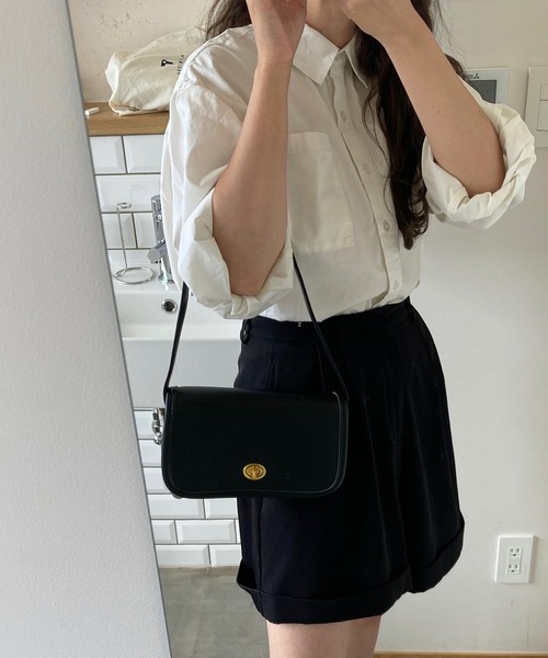 LAUIR（ラウアー）の「フラップミニスクエアショルダーバッグ（ショルダーバッグ・レディース・ブラック/クリーム・FREE）」の3枚目の写真