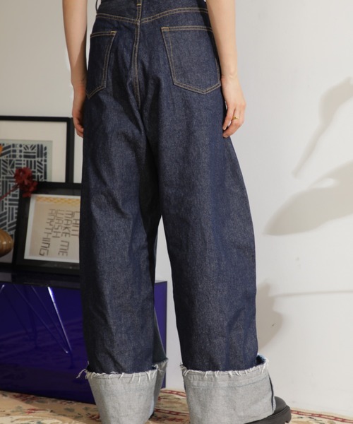 mici(ミチ)の「(mici)ボリュームデニムパンツ(デニムパンツ・レディース・ネイビー/ホワイト系その他・SMALL/MEDIUM)」の6枚目の写真