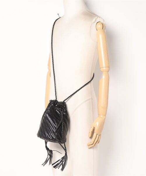メッシュ巾着ショルダーバッグ（ショルダーバッグ）｜Isn't She?（イズントシー）