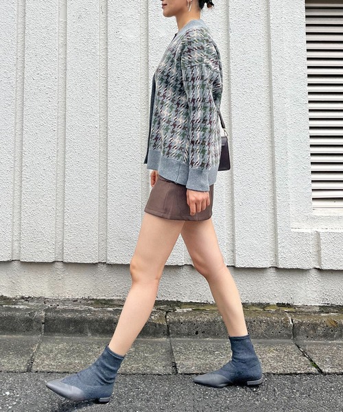 Jewelobe(ジュエローブ)の「千鳥オーバーサイズニットカーディガン(カーディガン/ボレロ・レディース・グレー/アイボリー・FREE)」の5枚目の写真