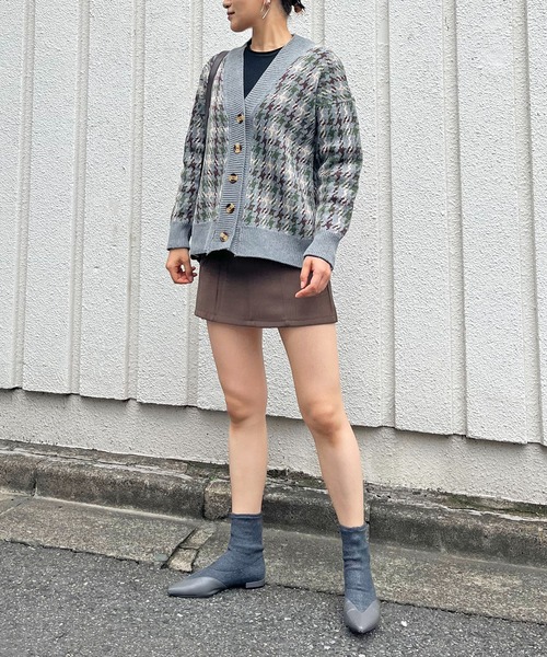 Jewelobe(ジュエローブ)の「千鳥オーバーサイズニットカーディガン(カーディガン/ボレロ・レディース・グレー/アイボリー・FREE)」の8枚目の写真