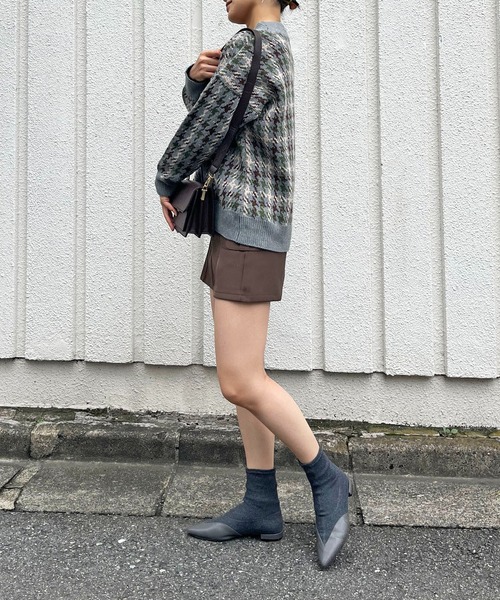 Jewelobe(ジュエローブ)の「千鳥オーバーサイズニットカーディガン(カーディガン/ボレロ・レディース・グレー/アイボリー・FREE)」の13枚目の写真