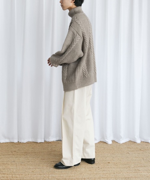Couleur Meler（クルールメリー）の「Couleur Meler なかじ　ケーブル編みタートルネックニット（ニット/セーター・メンズ・ライトベージュ/ネイビー・MEDIUM/LARGE）」の11枚目の写真