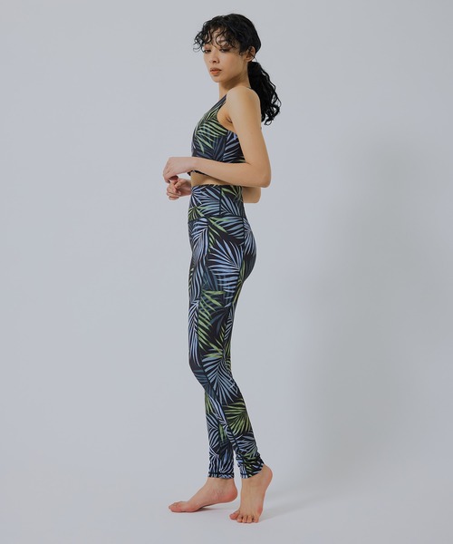 NERGY（ナージー）の「【UV】CREORAリーフ柄ブラトップ（スポーツブラ・レディース・ブラック/ブルー・L/M/S）」の14枚目の写真