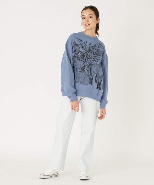 Levi's（リーバイス）の「リーバイス/Levi's グラフィック クルーネック スウェットシャツ ブルー ANIMAL WORLD（その他トップス・レディース・ブルー・S/M/XS）」の2枚目の写真