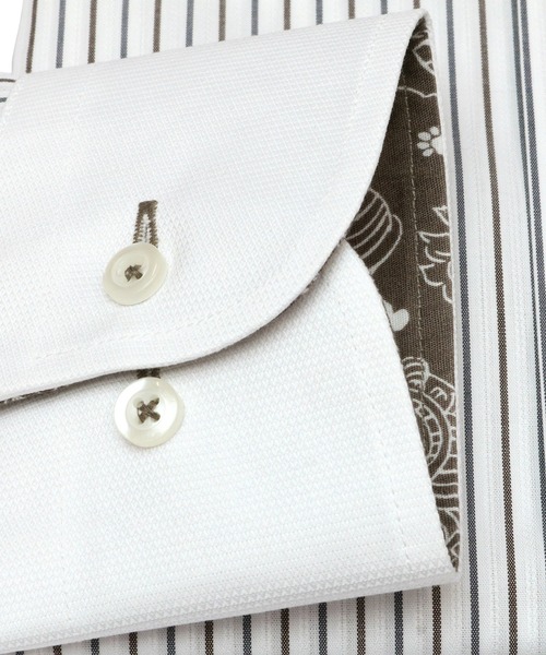 Disney（ディズニー）の「【Disney ディズニー】形態安定ノーアイロン クレリックボタンダウン 長袖ビジネスワイシャツ（ビジネスシャツ・メンズ・ライトブラウン・首回り37cm-裄丈80cm/首回り39cm-裄丈80cm/首回り39cm-裄丈84cm/首回り41cm-裄丈82cm/首回り41cm-裄丈86cm/首回り42cm-裄丈82cm/首回り42cm-裄丈86cm/首回り43cm-裄丈82cm/首回り43cm-裄丈86cm/首回り37cm-裄丈84cm）」の3枚目の写真