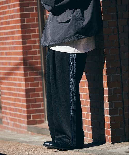 JOURNAL STANDARD(ジャーナルスタンダード)の「《追加》IKAT PATTERN トラックパンツ(その他パンツ・メンズ・ブルー系その他/ブラック/チャコールグレー・MEDIUM/LARGE)」の6枚目の写真