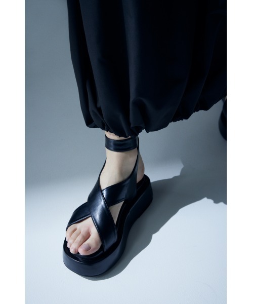 【PLUS】CROSS ANCLE BELT SANDALS/【PLUS】クロスアンクルベルトサンダル