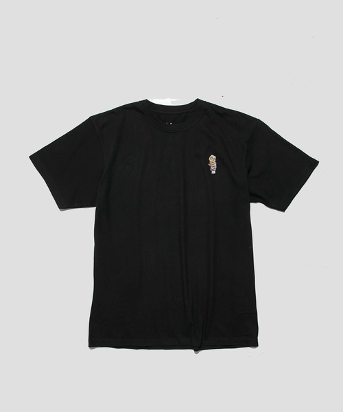 WHITE MOUNTAINEERING（ホワイトマウンテニアリング）の「【White Mountaineering/ホワイトマウンテニアリング】BEER  EMBROIDERY T-SHIRT/ビアーエンブロイダリーT-シャツ（Tシャツ/カットソー・メンズ・ホワイト/ブラック・1/2）」の2枚目の写真