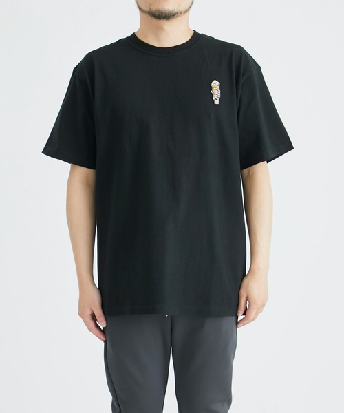 WHITE MOUNTAINEERING（ホワイトマウンテニアリング）の「【White Mountaineering/ホワイトマウンテニアリング】BEER  EMBROIDERY T-SHIRT/ビアーエンブロイダリーT-シャツ（Tシャツ/カットソー・メンズ・ホワイト/ブラック・1/2）」の6枚目の写真