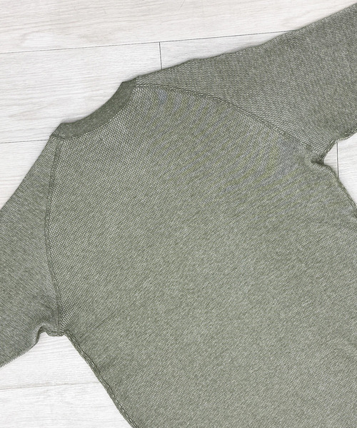 KIIT（キート）の「KIIT キート / L/SLEEVE CUT&SEWN ロングスリーブカットソー トレーナー / KIP-T99-004（Tシャツ/カットソー・メンズ・オリーブ/ミックスグレー/コーラルピンク・2/3/1）」の7枚目の写真