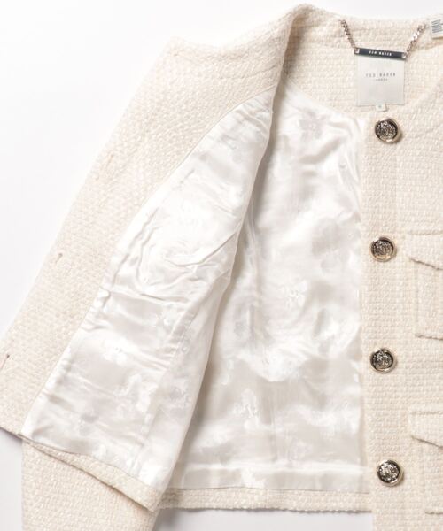 Ted Baker（テッドベーカー）の「CREMLA ブークレ クロップド ジャケット（ノーカラージャケット・レディース・ナチュラル・0/1/3/2）」の3枚目の写真