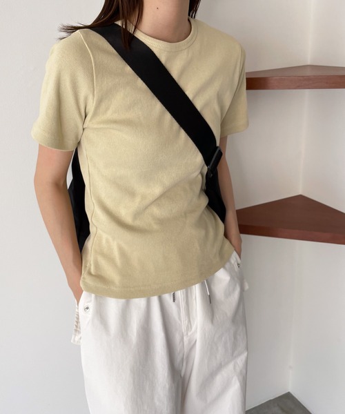 CANAL JEAN（キャナルジーン）の「El mar(エルマール) クルーネックリブ半袖Tシャツ（Tシャツ/カットソー・レディース・ブラック/イエロー/ホワイト・ONE SIZE）」の3枚目の写真