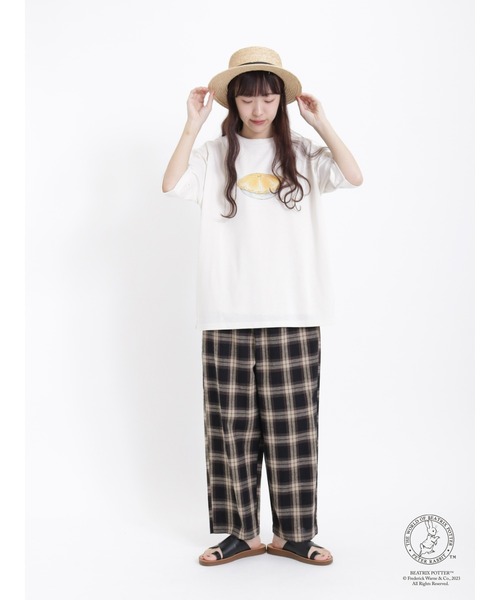 Samansa Mos2(サマンサ モスモス)の「【PETER RABBIT×SamansaMos2】パイ柄Tシャツ(Tシャツ/カットソー・レディース・ブラック/オフホワイト/ベージュ・F)」の21枚目の写真