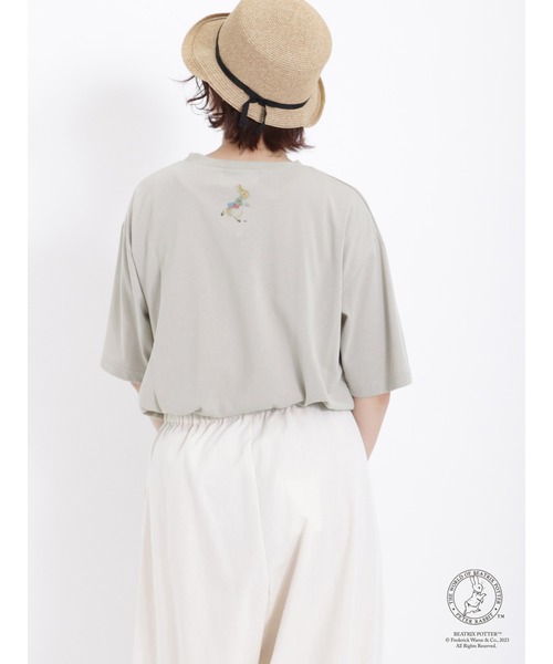 Samansa Mos2(サマンサ モスモス)の「【PETER RABBIT×SamansaMos2】パイ柄Tシャツ(Tシャツ/カットソー・レディース・ブラック/オフホワイト/ベージュ・F)」の7枚目の写真