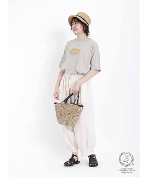 Samansa Mos2(サマンサ モスモス)の「【PETER RABBIT×SamansaMos2】パイ柄Tシャツ(Tシャツ/カットソー・レディース・ブラック/オフホワイト/ベージュ・F)」の18枚目の写真