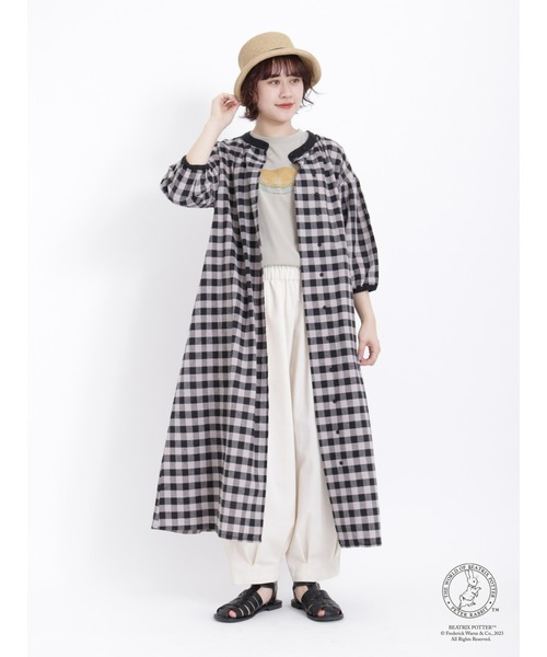 Samansa Mos2(サマンサ モスモス)の「【PETER RABBIT×SamansaMos2】パイ柄Tシャツ(Tシャツ/カットソー・レディース・ブラック/オフホワイト/ベージュ・F)」の15枚目の写真