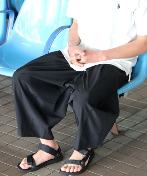 Salong hameu(サロン ハミュー)の「接触冷感 ストレッチ ワイドバルーンパンツ/膝下 七分丈サルエルイージーパンツ メンズ レディース ユニセックス(その他パンツ・メンズ・ネイビー/グリーン/ブラック/チャコールグレー・M/L/LL/S)」の14枚目の写真