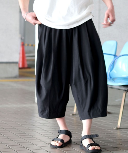 Salong hameu(サロン ハミュー)の「接触冷感 ストレッチ ワイドバルーンパンツ/膝下 七分丈サルエルイージーパンツ メンズ レディース ユニセックス(その他パンツ・メンズ・ネイビー/グリーン/ブラック/チャコールグレー・M/L/LL/S)」の16枚目の写真