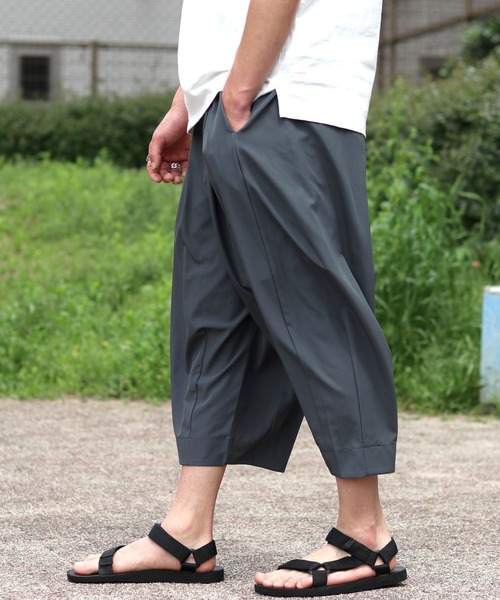 Salong hameu(サロン ハミュー)の「接触冷感 ストレッチ ワイドバルーンパンツ/膝下 七分丈サルエルイージーパンツ メンズ レディース ユニセックス(その他パンツ・メンズ・ネイビー/グリーン/ブラック/チャコールグレー・M/L/LL/S)」の21枚目の写真