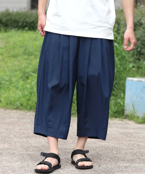 Salong hameu(サロン ハミュー)の「接触冷感 ストレッチ ワイドバルーンパンツ/膝下 七分丈サルエルイージーパンツ メンズ レディース ユニセックス(その他パンツ・メンズ・ネイビー/グリーン/ブラック/チャコールグレー・M/L/LL/S)」の9枚目の写真