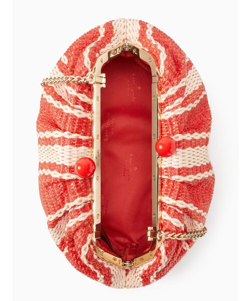kate spade new york（ケイトスペード ニューヨーク）の「スクランチ ビーチ チェア ストライプ ストロー コンバーチブル クラッチ（クラッチバッグ・レディース・レッド・ONESIZE）」の4枚目の写真