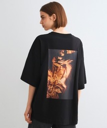【unisex】EZ MOMENTグラフィックTシャツ