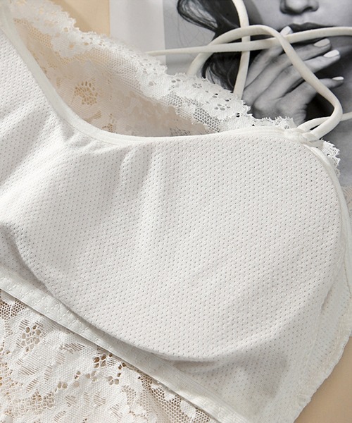 DiamondHearts（ダイヤモンドハーツ）の「ノンワイヤー花柄総レースチューブトップ（チューブトップ・レディース・ホワイト/ブラック・FREE）」の6枚目の写真