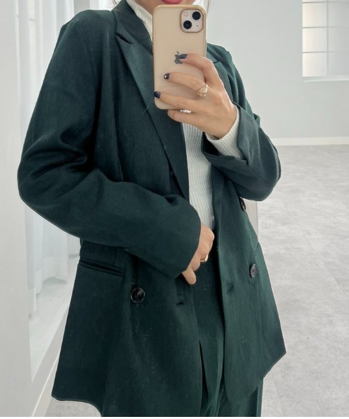 BELLUNA（ベルーナ）の「ウールライクジャケット（スーツジャケット